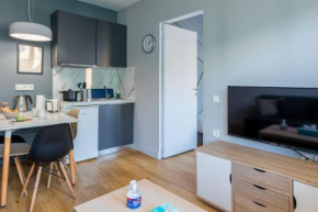 Cute, bright and cozy flat 5 min walk to Acropolis